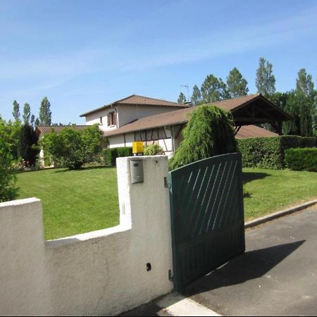 Parc De La Charmille Acomodação com café da manhã Saint-Étienne-sur-Reyssouze Exterior foto