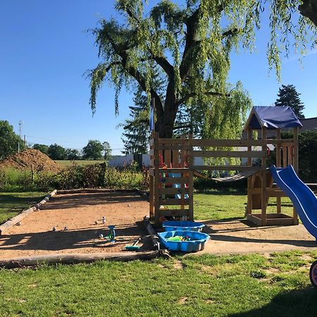 Parc De La Charmille Acomodação com café da manhã Saint-Étienne-sur-Reyssouze Exterior foto