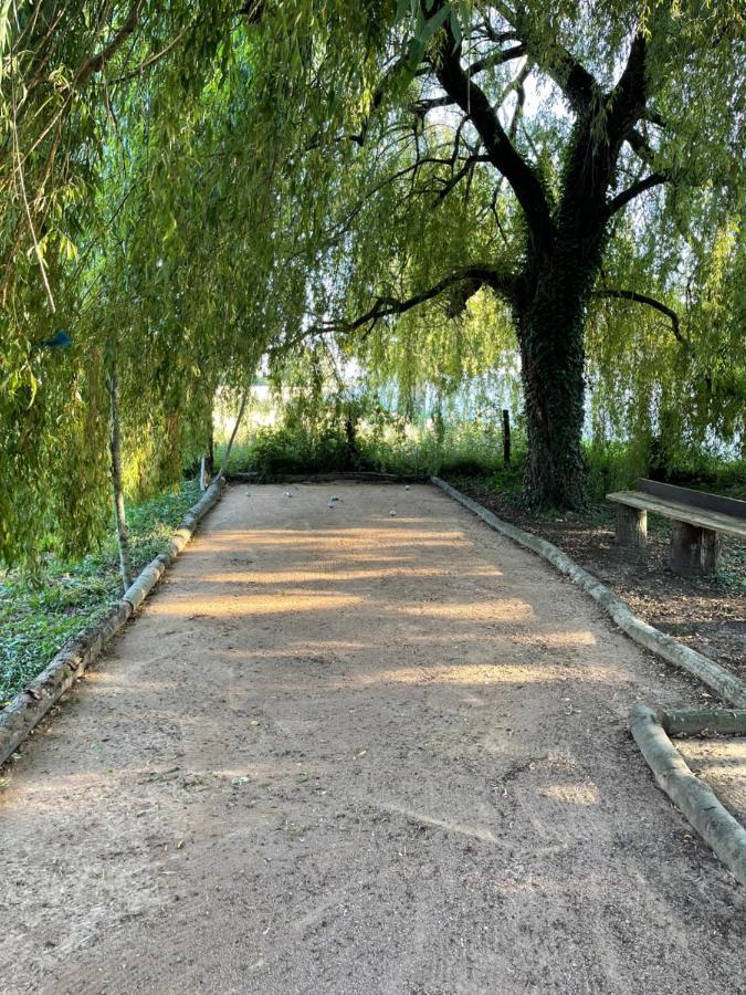 Parc De La Charmille Acomodação com café da manhã Saint-Étienne-sur-Reyssouze Exterior foto